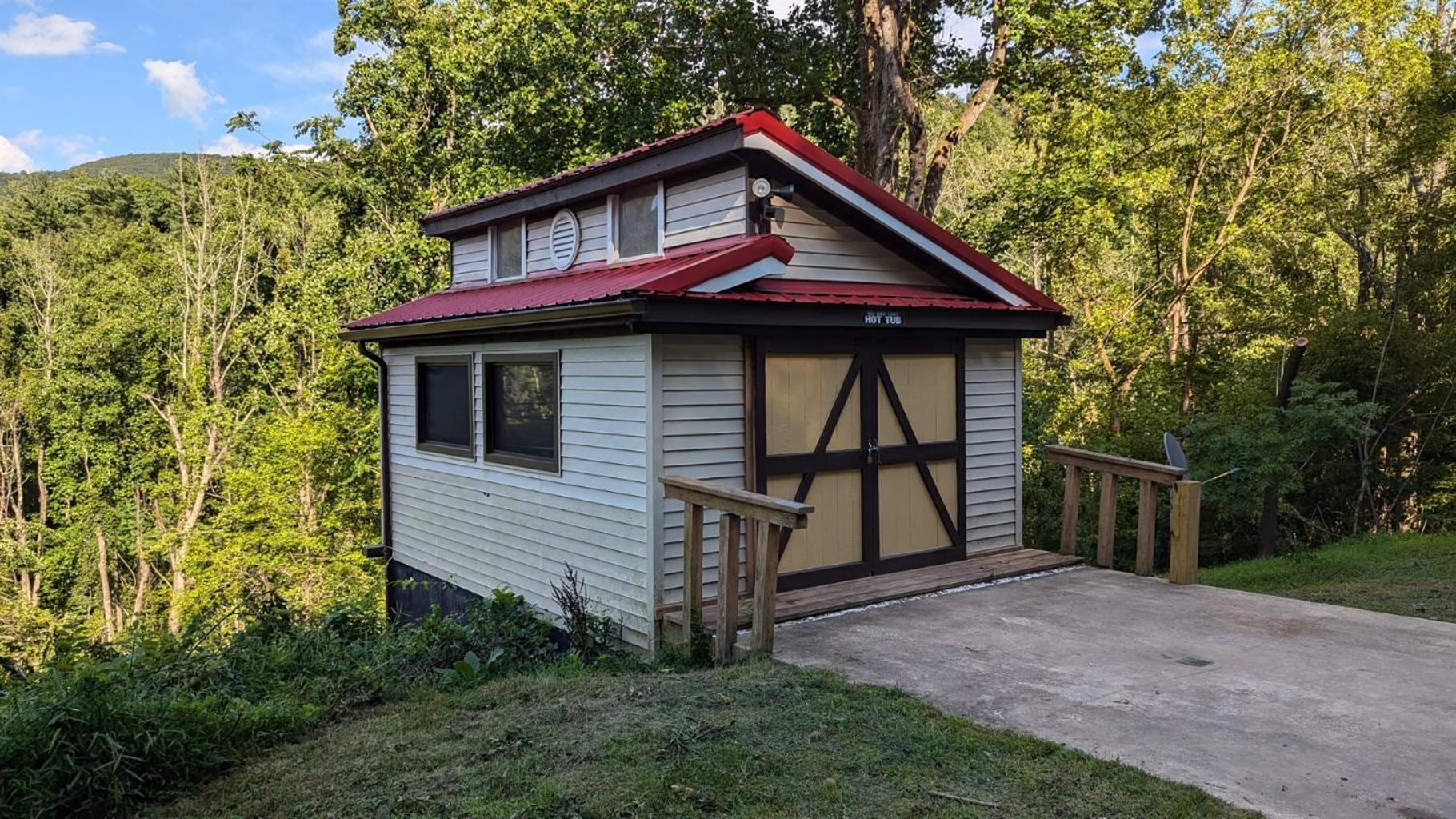 Red Roof Mountain Cabin With Starlink Internet! Stanley Εξωτερικό φωτογραφία