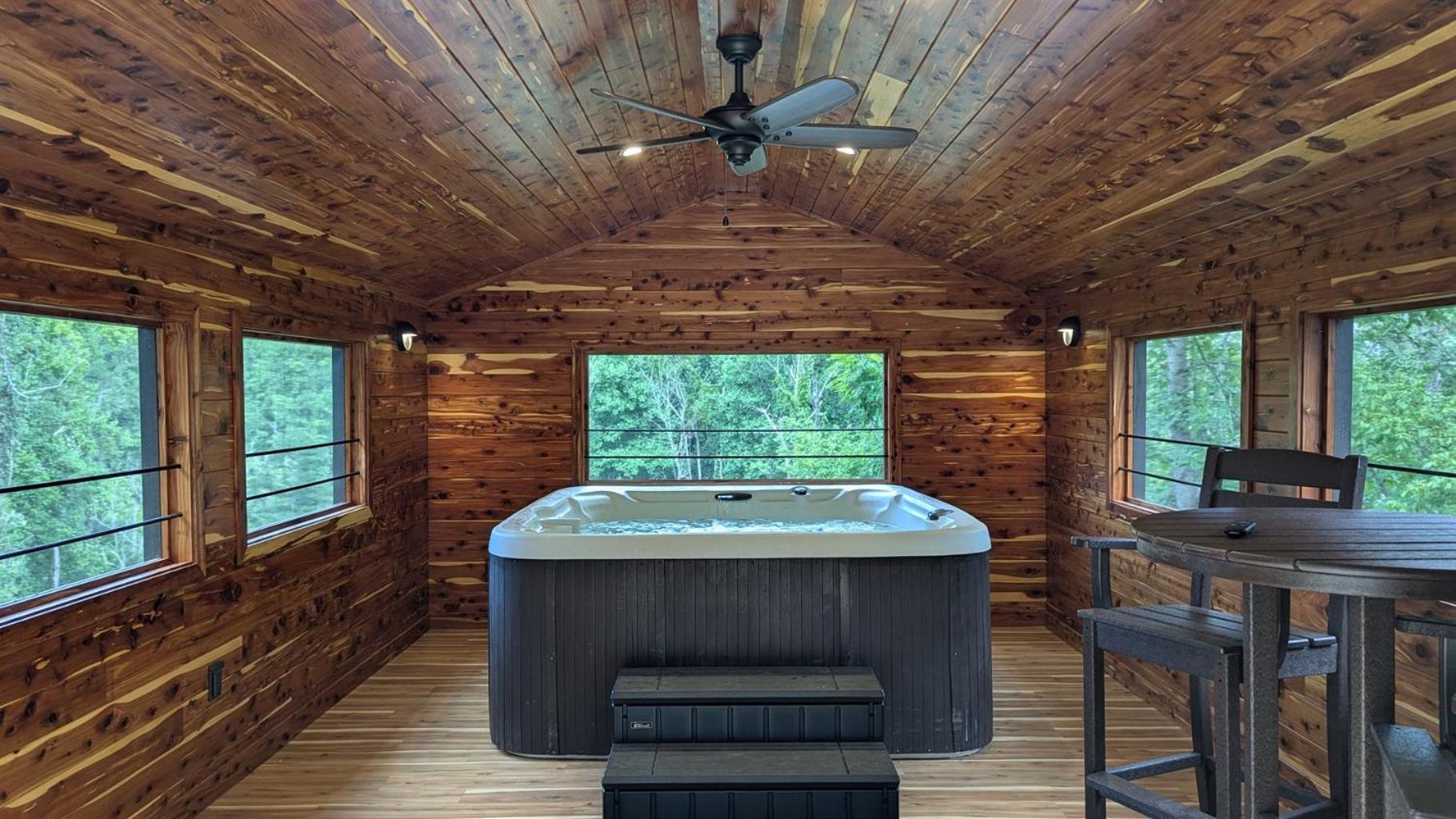 Red Roof Mountain Cabin With Starlink Internet! Stanley Εξωτερικό φωτογραφία