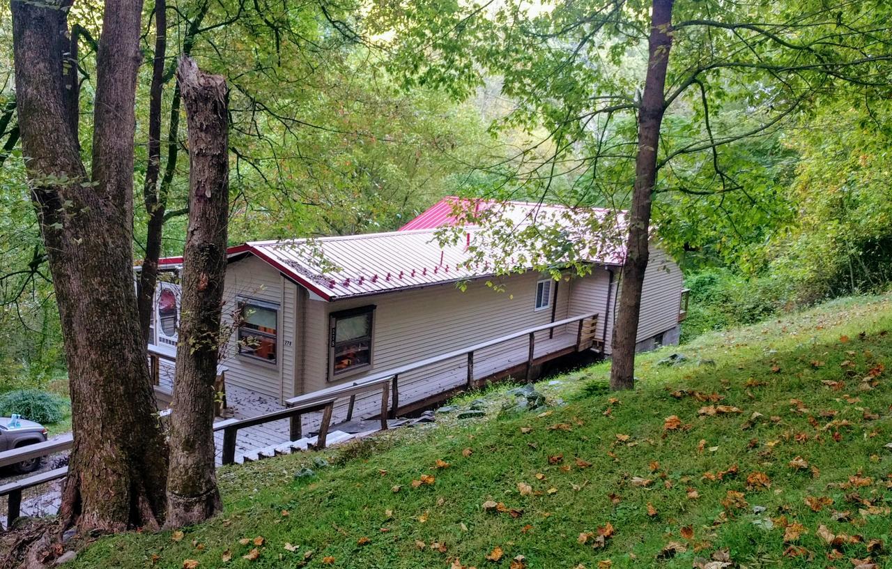 Red Roof Mountain Cabin With Starlink Internet! Stanley Εξωτερικό φωτογραφία